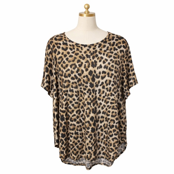 Forever 21 Tops - NWOT Forever 21 Plus Animal Print Hi-Lo Top (1X/2X)